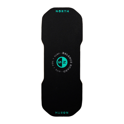 Balansbräda med halkskydd och logotyper från North Kiteboarding