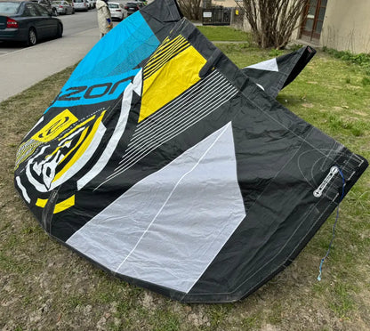 Begagnad kite Ozone REO 10 m2 inkl bom
