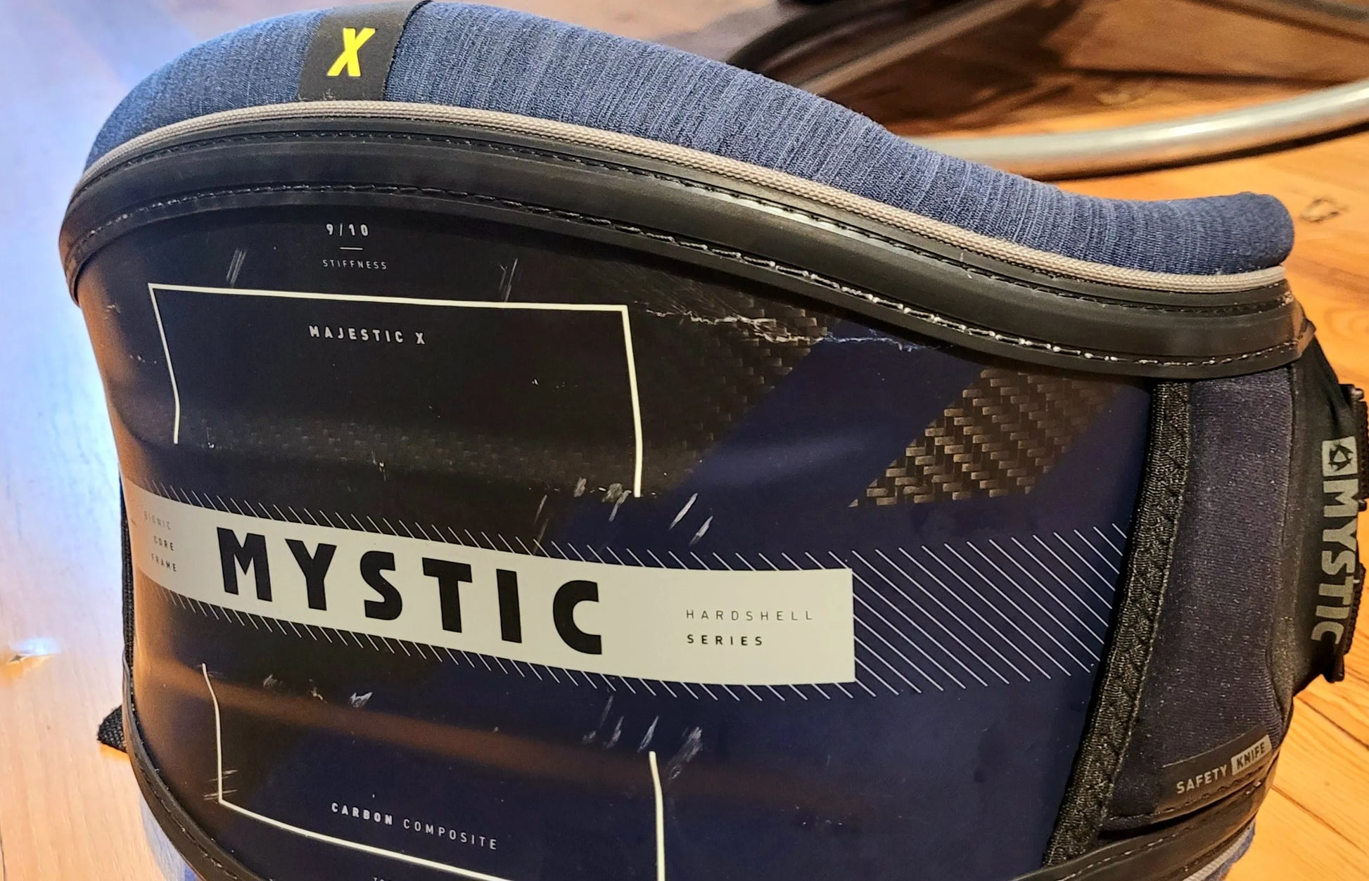 mystic-majestic-x-medium-hardshell-skal-utan-spreaderbar-liten-skada-kiteboardcenter-kite-och-wingbutiken