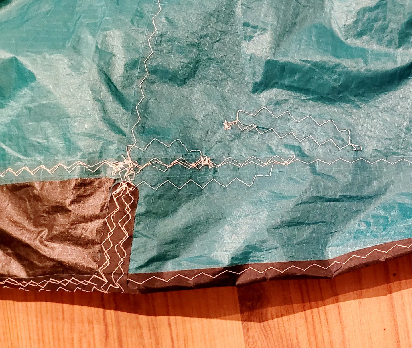 north-reach-9m2-gron-kite-only-lagning-duk-liten-gron-insida-2-kiteboardcenter-kite-och-wingbutiken